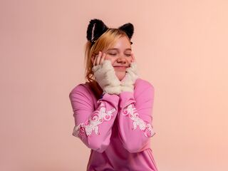 camgirl fingering pussy LisbethKimberlin