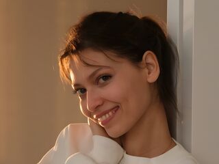 girl showing pussy LivelyLaurie