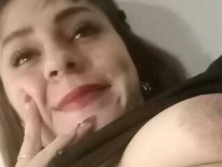 cam girl playing with sextoy LizMegh