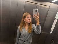 sexy webcam girl LizzieIacovino