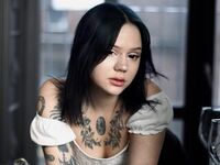 cam girl masturbating with vibrator LollaBerry