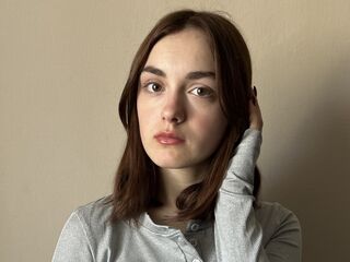 girl cam LouanneNading