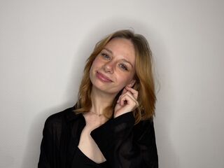 live chatroom LouiseSchmidt
