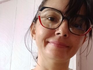 masturbating cam girl LuizaHots