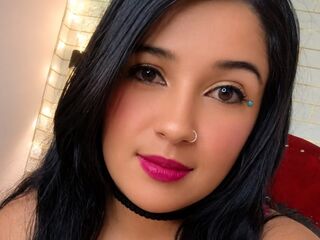 free nude webcam LuxyMia