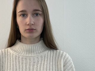 cam girl chatroom MarcelineLeja