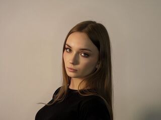naughty webcamgirl MariellaMinerich