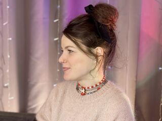 camgirl fingering shaved pussy MarlaBri