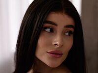 naked camgirl masturbating with vibrator MarvisGalentine