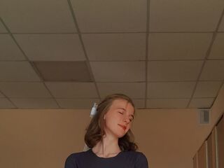 girl chatroom MaryjanePorter