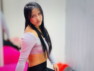 camgirl masturbating with dildo MiaBriars