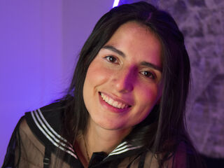 naked camgirl masturbating with vibrator MiahVelasquez