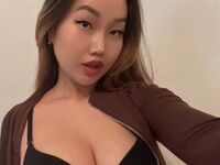 cam girl playing with vibrator MinekoLain