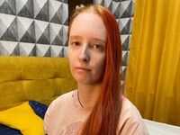 topless webcamgirl MollyRabbit