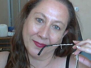 kinky cam photo MyriamLevieux