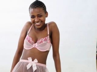 naked girl with cam masturbating NaomiBrookes