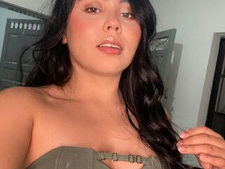 cam girl masturbating with sextoy NikkyBotero