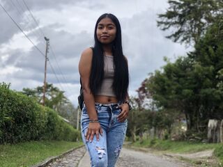 camslut topless NoaMorelli