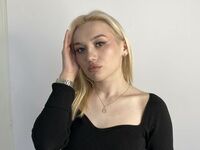 mastubating web cam girl PaulinePedrotti