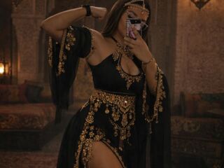 camslut topless PerlaZoey