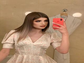 camgirl playing with vibrator RolandePhilavanh