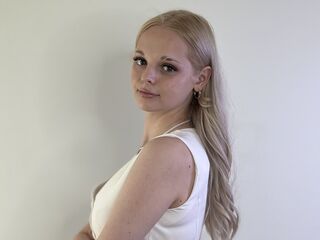 naked camgirl RosarioKerans