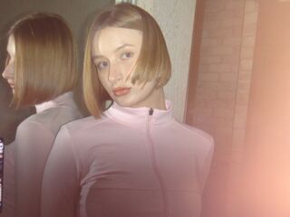 camgirl chat room RosinaHeverley