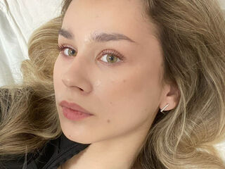 camgirl porn cam RoxanePoire