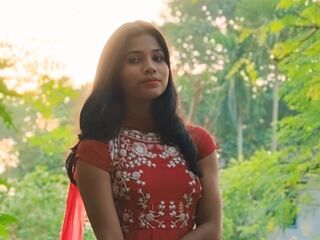 bedroom live cam Royles