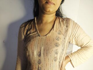 girl topless chat RubbynaKhan