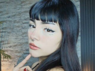 camgirl masturbating with vibrator SakuraRapper
