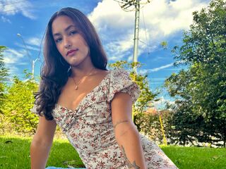 live cam show SaraZuleta