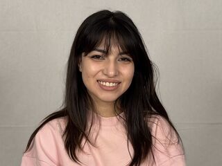 camgirl fingering bald pussy ShonnaBlomstrand