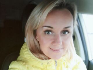 camwhore fingering shaved pussy SkyKuper