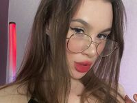 cam girl playing with sextoy SofiMilis