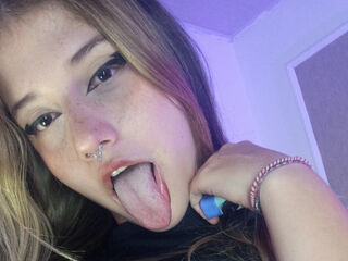 camslut spreading pussy SofiiaVance