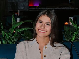 jasmin nude chatroom TiaBeumer