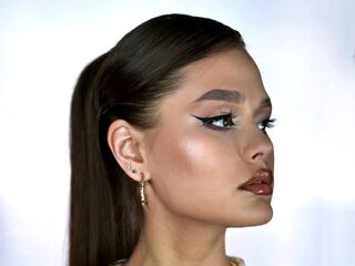 hot girl cam TinyBromley