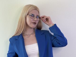 cam girl showing tits TommieMalkani