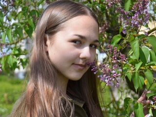 naked cam girl masturbating TristaArron