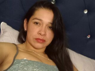 beautiful webcam girl VictoriaCruzL