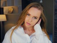 camgirl showing tits WilonaFurr