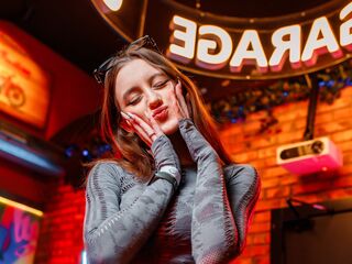 cam whore XeniaUsher